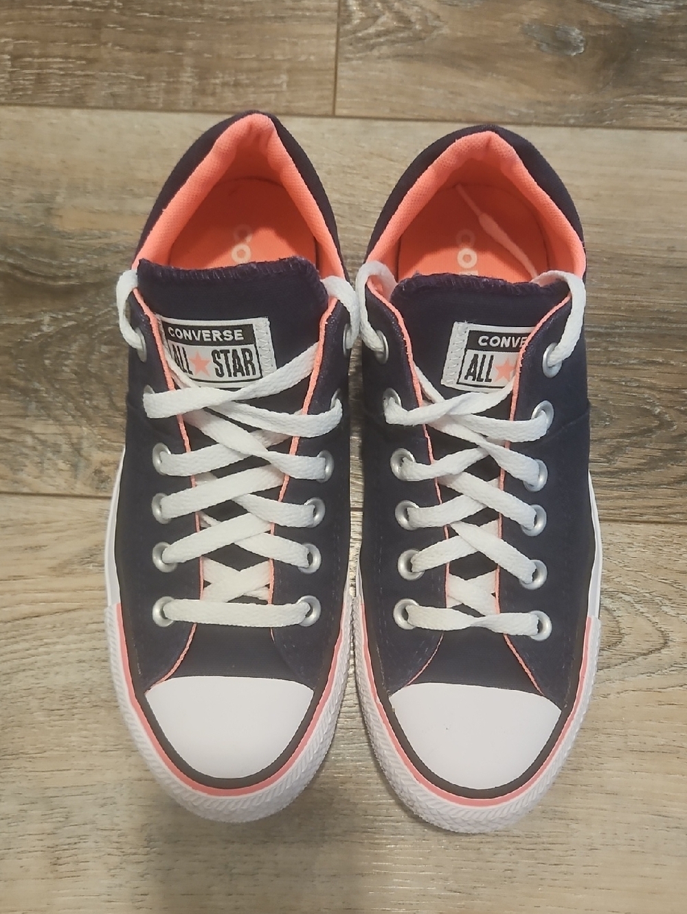 Converse Womens All Star Madison Low Top Sneakers